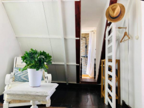 Captivating Studio Apartment in Mexilhoeira Grande